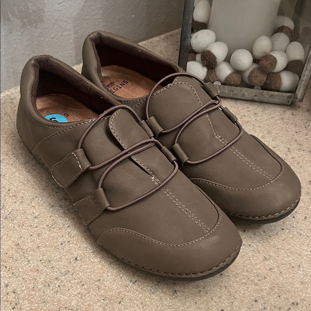 Earth Origins Taupe Leather Loafers